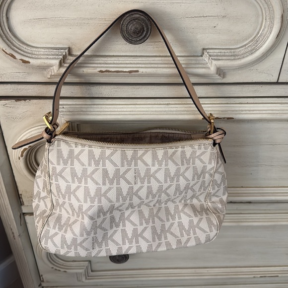 Michael Kors White - Vanilla MK Logo Bag - Picture 2 of 5